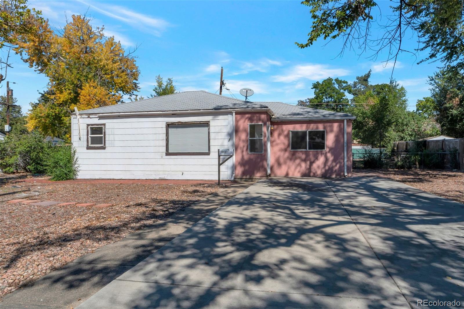 1266 Del Mar Parkway, Aurora CO 80010