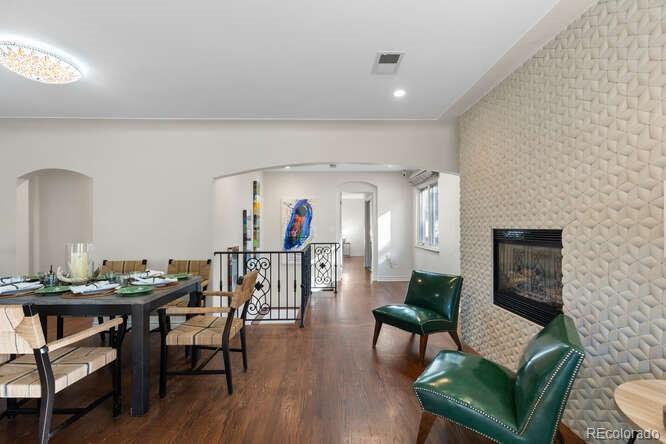 725 S Cove Way, Denver CO 80209