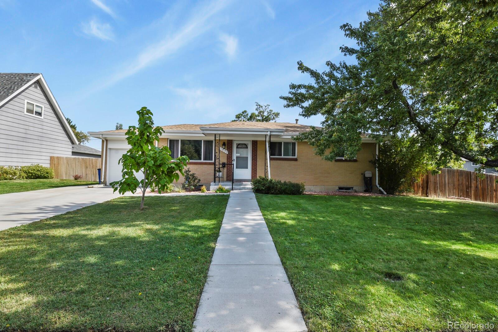 1092 S Iris Street, Lakewood CO 80226