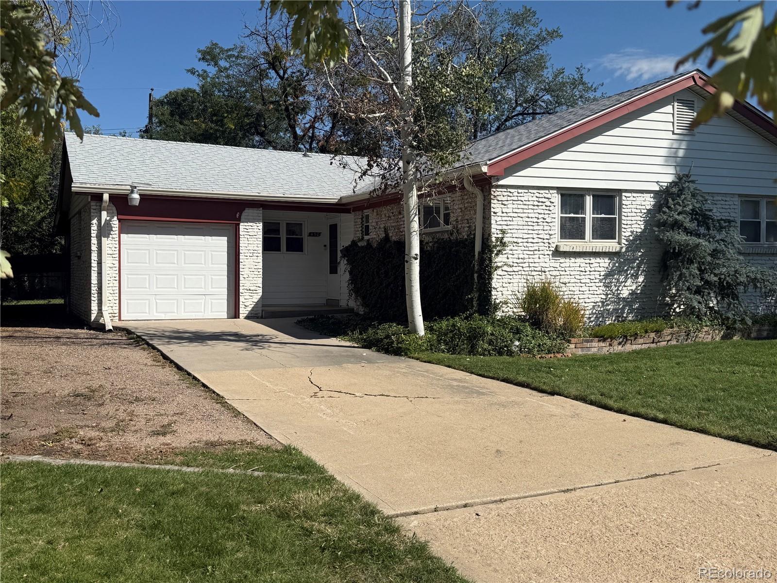 450 Uvalda Street, Aurora CO 80011