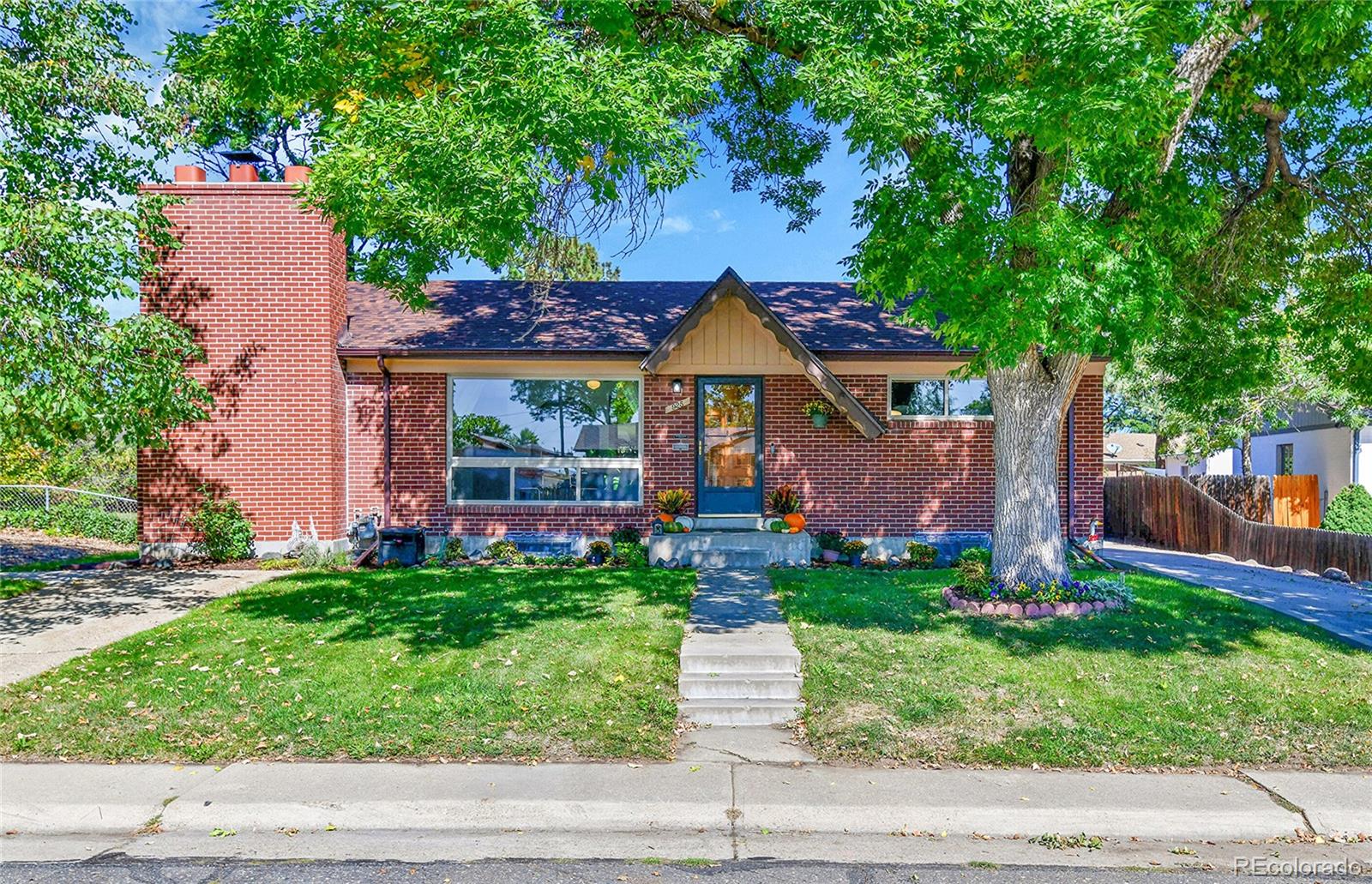 925 E 108th Avenue, Northglenn CO 80233