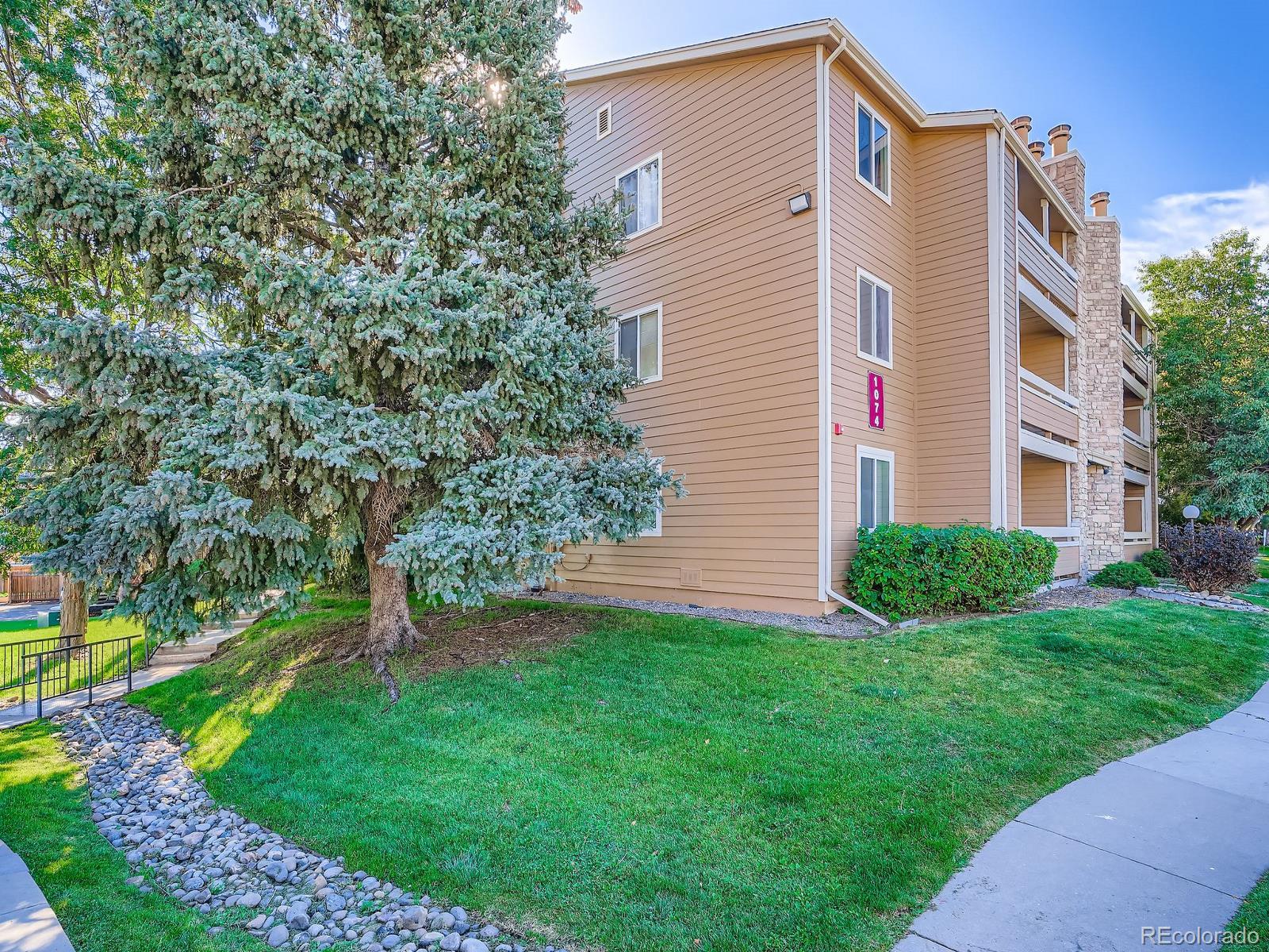 1074 S Dearborn Street Unit 306, Aurora CO 80012