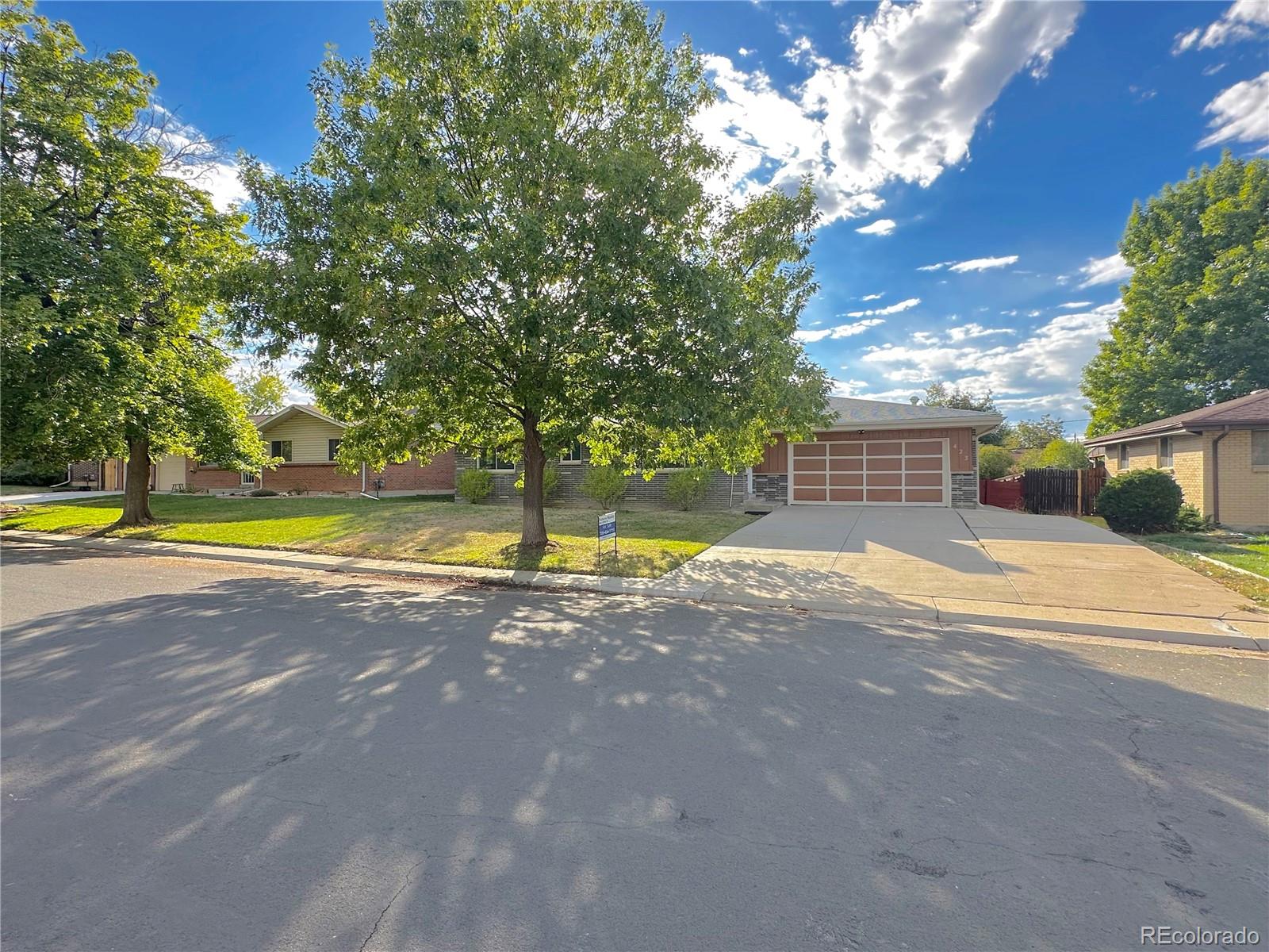 423 Empire Street, Aurora CO 80010