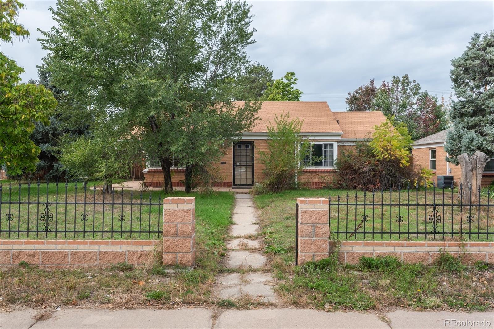 2601 Poplar Street, Denver CO 80207
