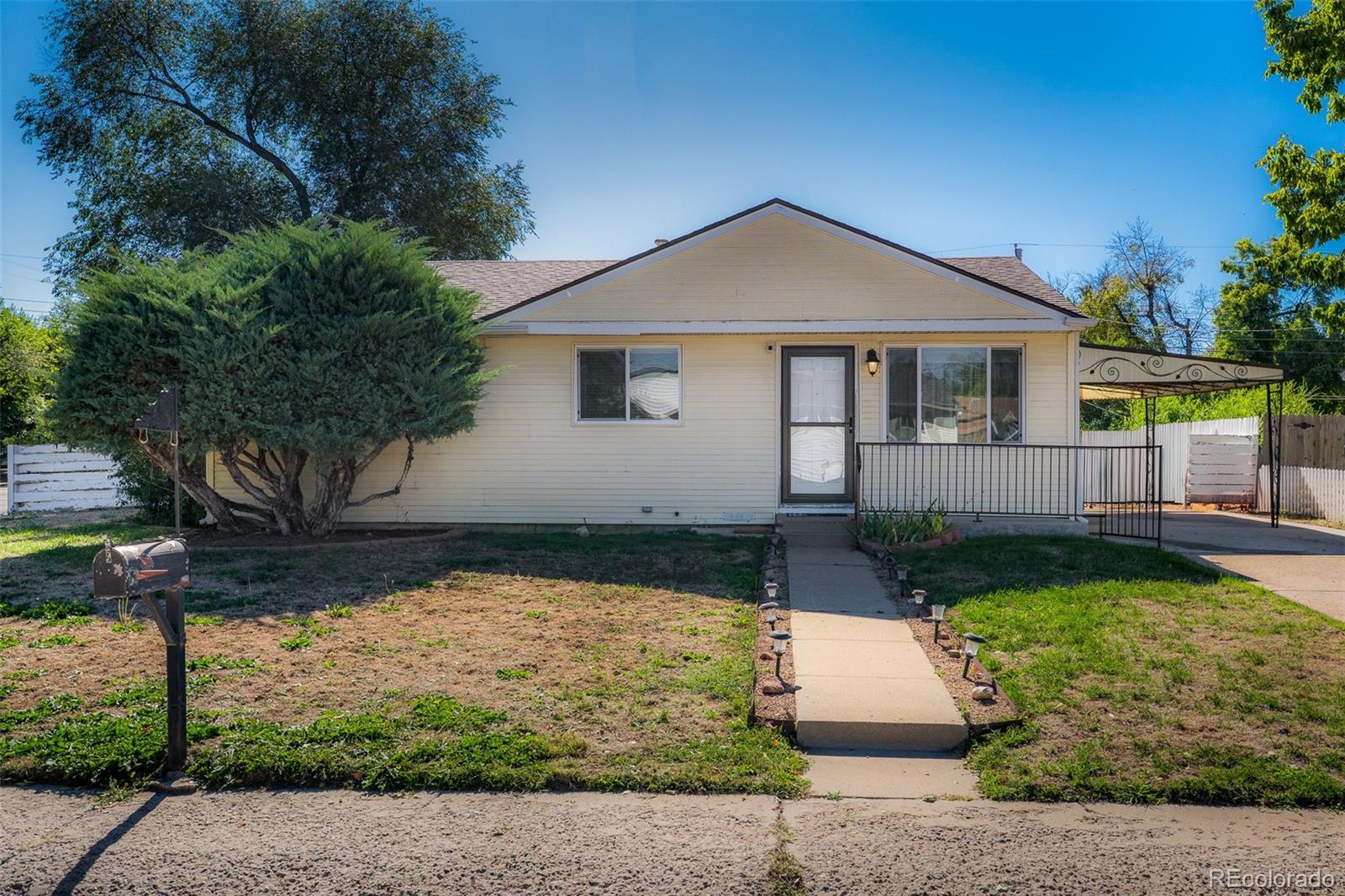 97 Esther Drive, Colorado Springs CO 80911