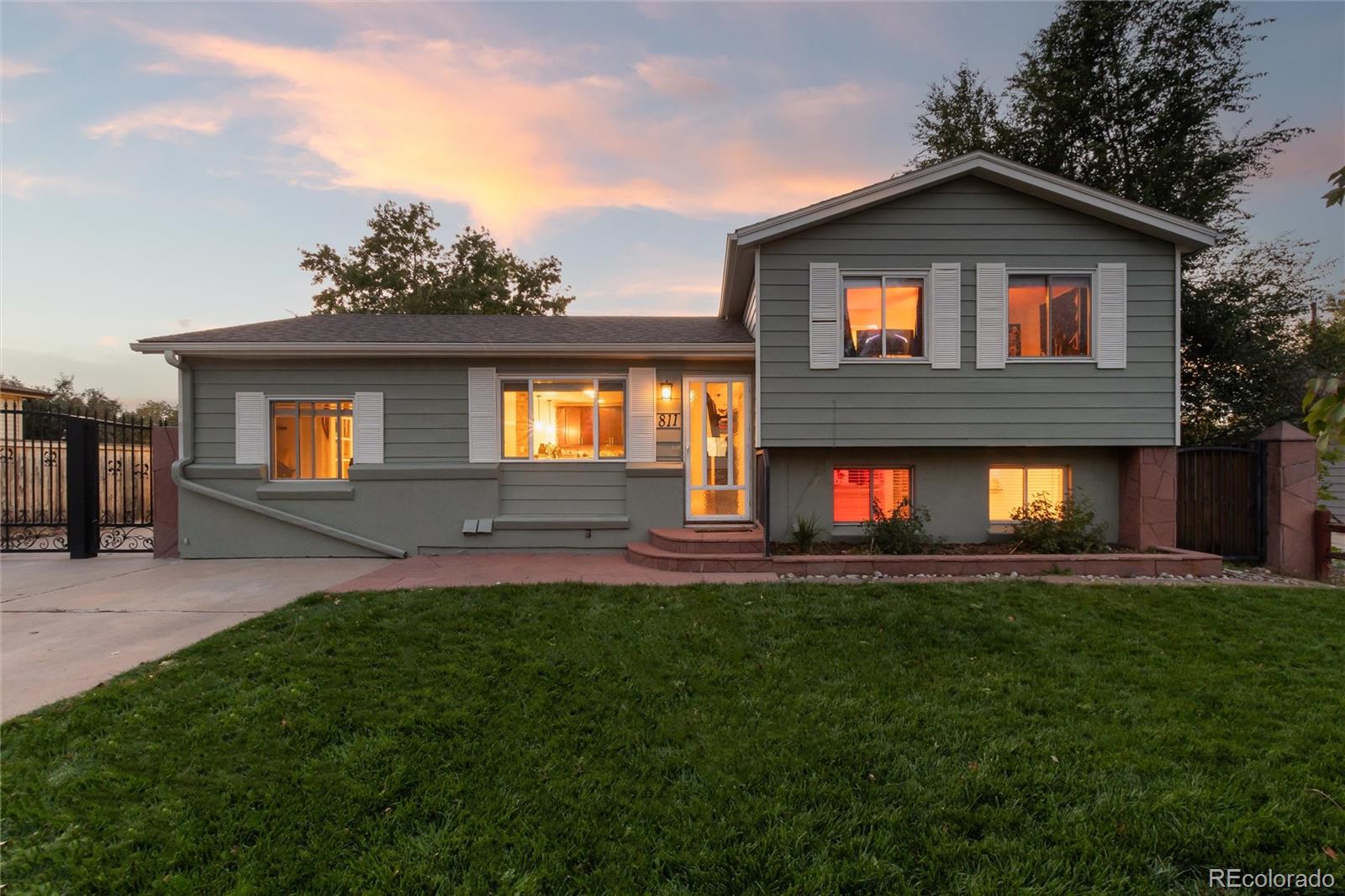 811 S Macon Way, Aurora CO 80012
