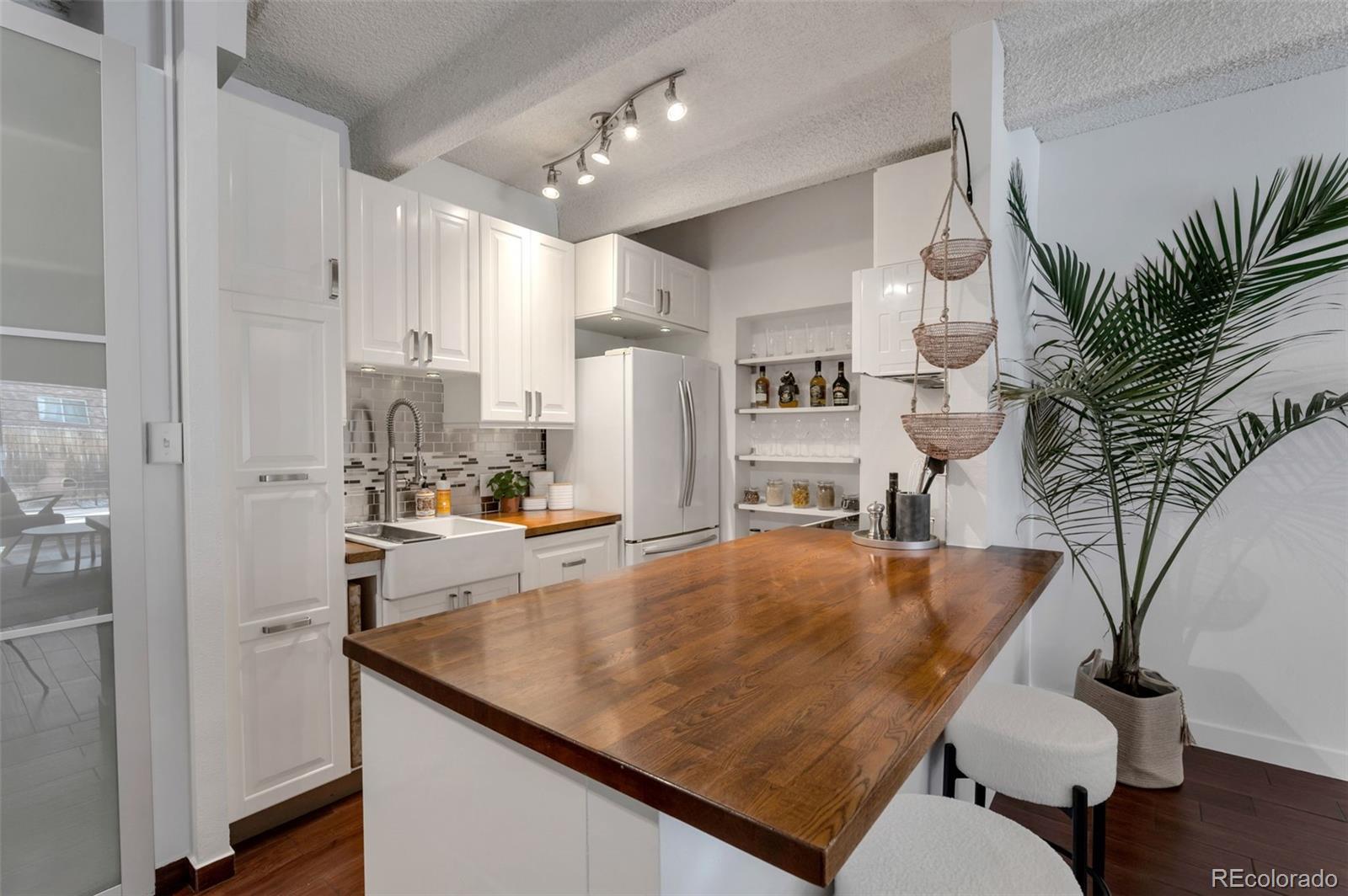 1365 Columbine Street Unit 101, Denver CO 80206