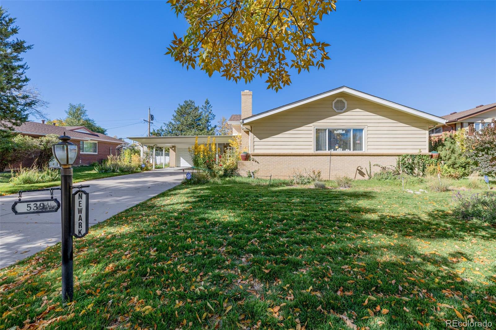 539 Newark Street, Aurora CO 80010