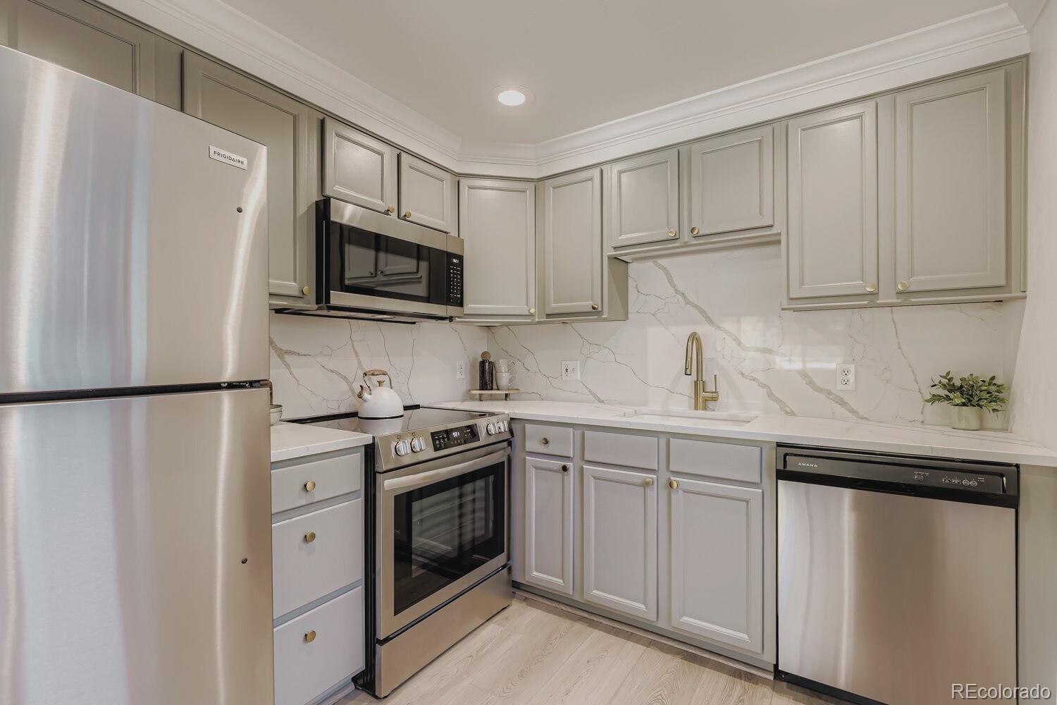 1435 Elizabeth Street Unit 8, Denver CO 80206