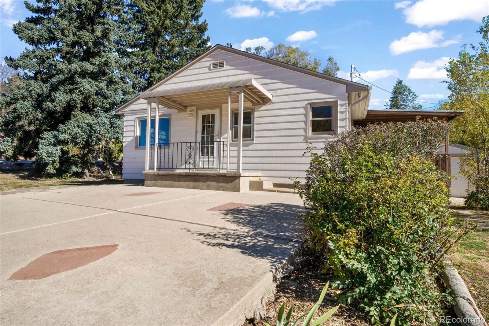 135 Helena Lane, Colorado Springs CO 80904