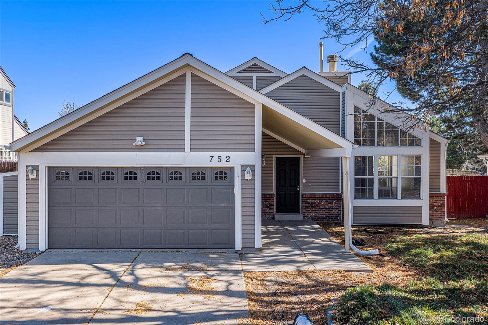 752 S Granby Circle, Aurora CO 80012