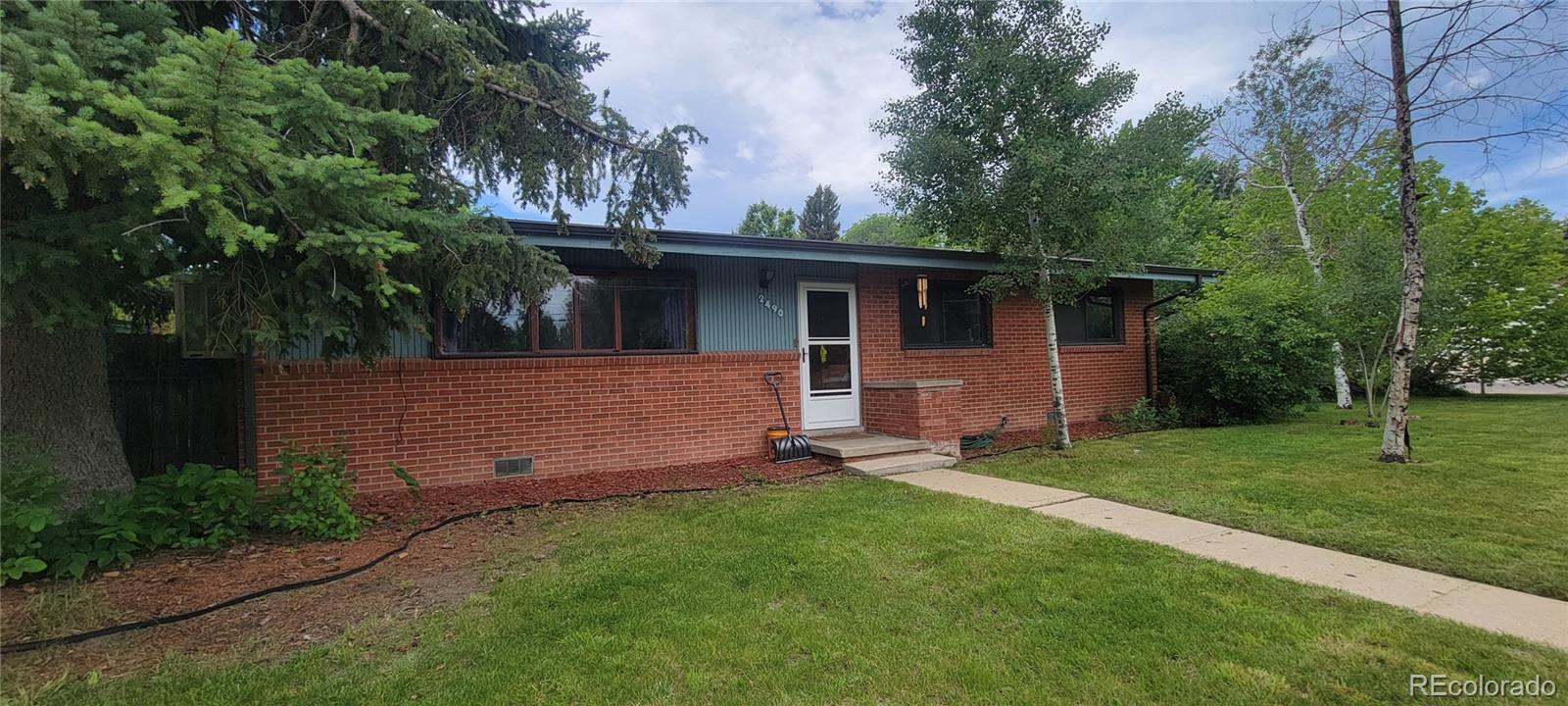 2490 Lewis Street, Lakewood CO 80215
