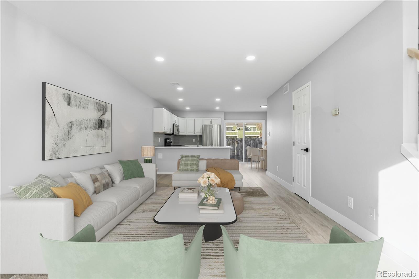 932 S Peoria Street, Aurora CO 80012