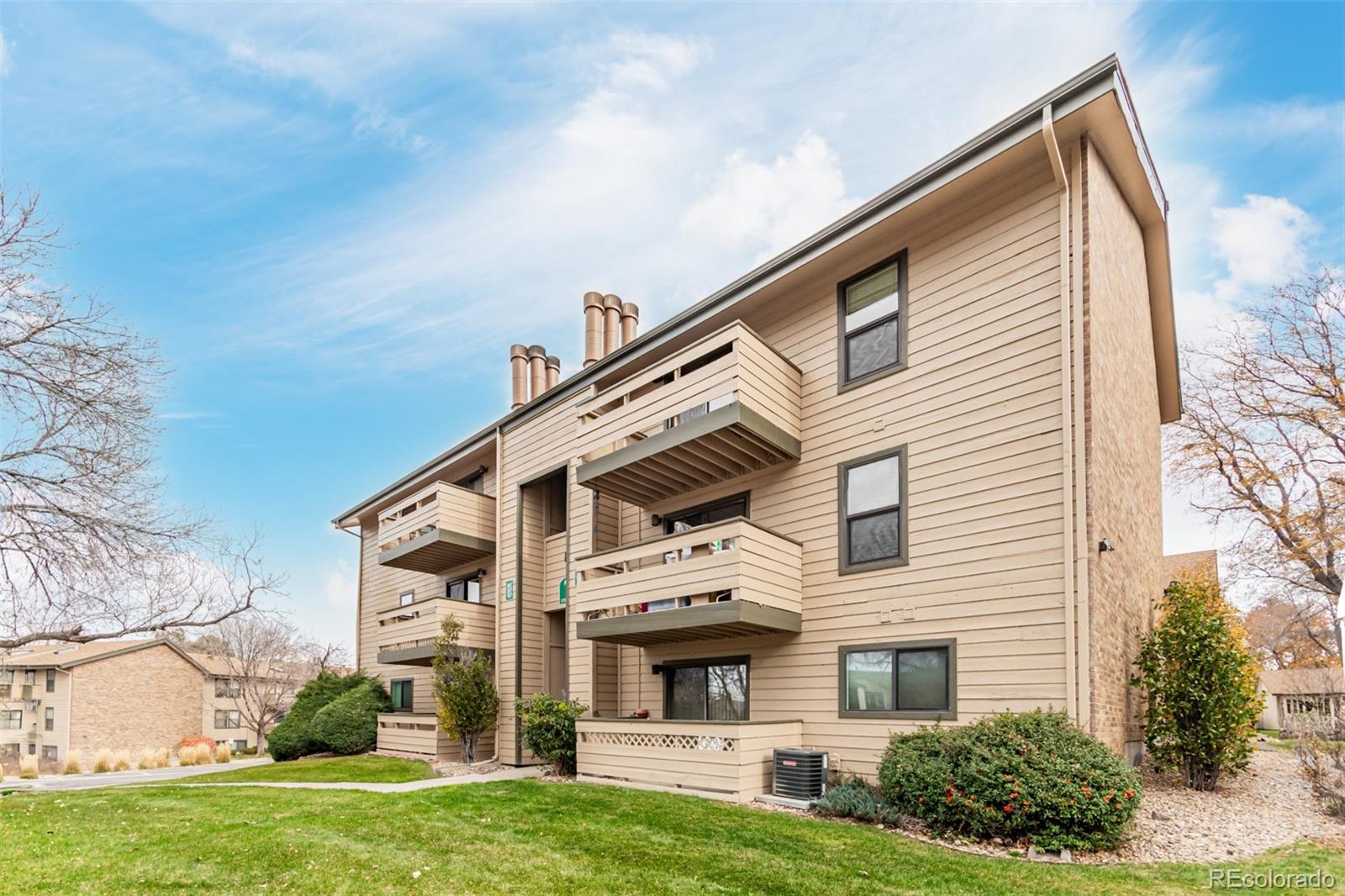 370 Zang Street Unit 7-207, Lakewood CO 80228