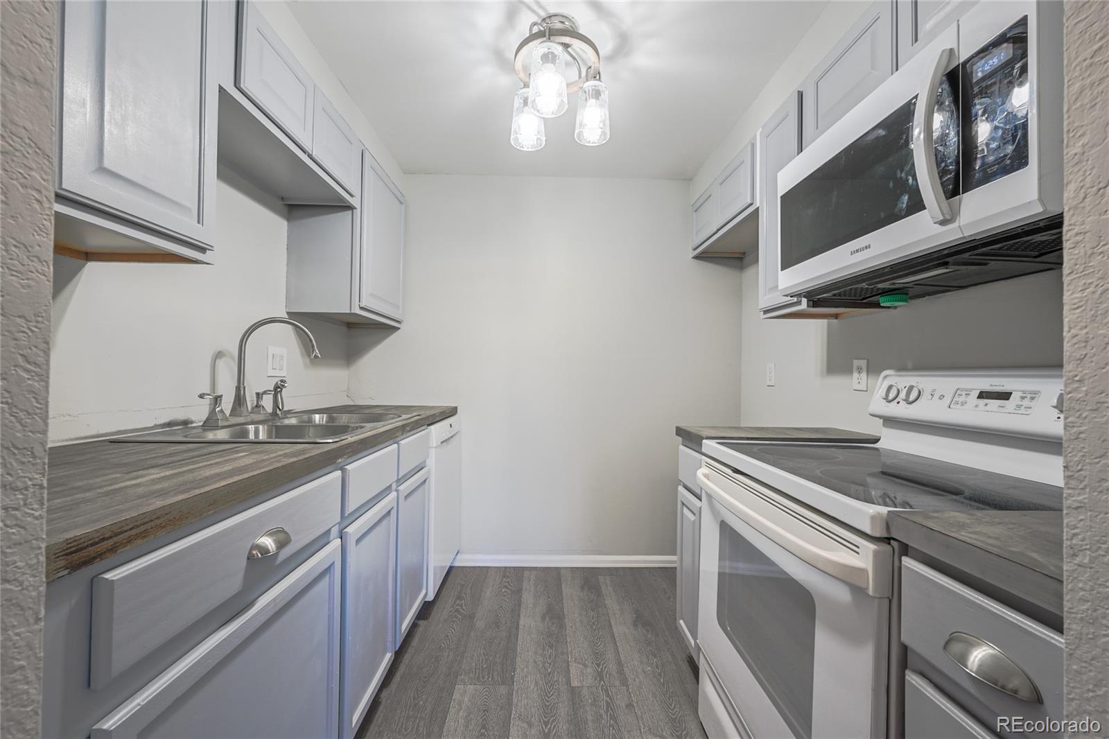 364 S Ironton Street Unit 315, Aurora CO 80012