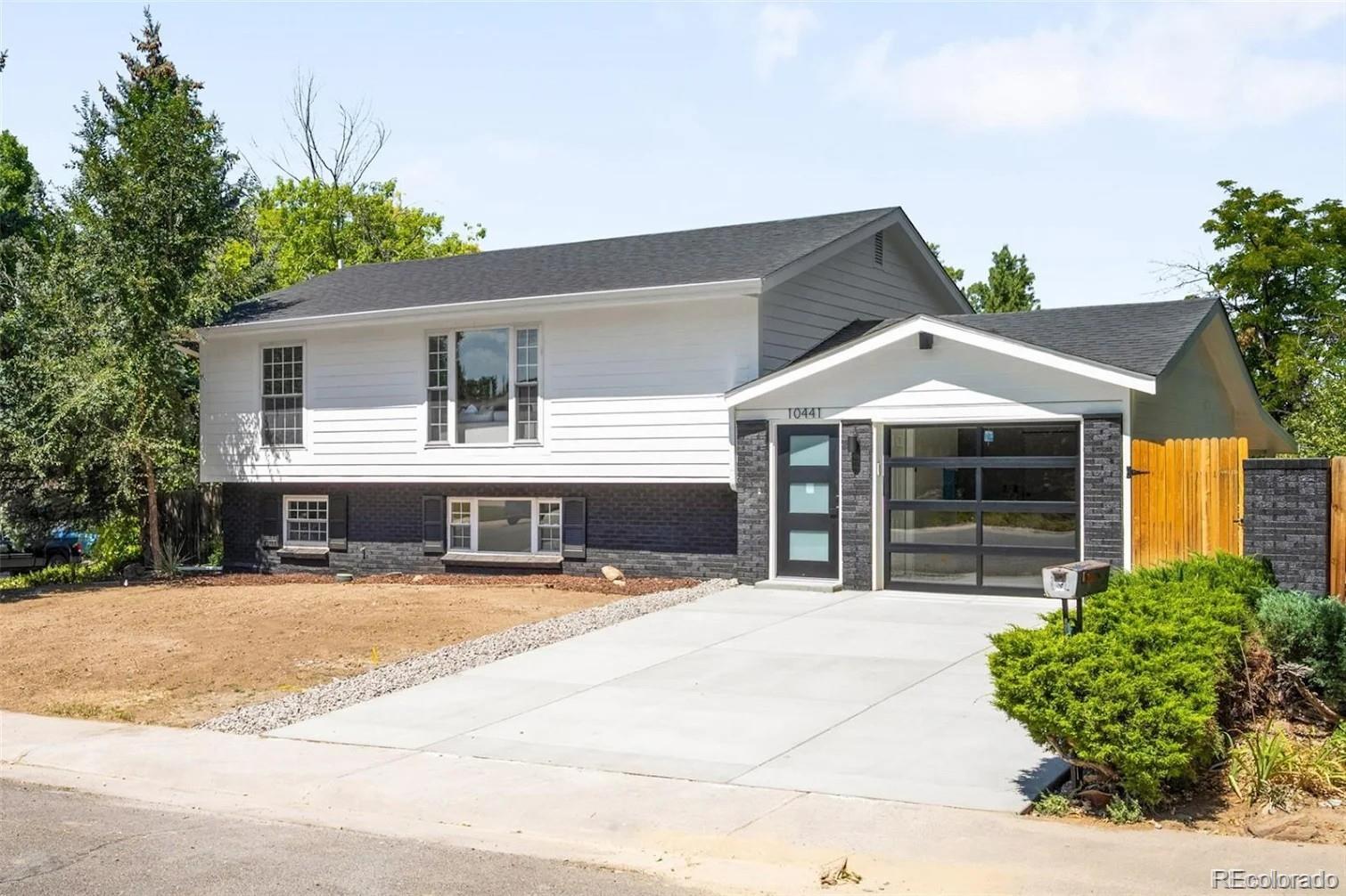 10441 W Lehigh Avenue, Denver CO 80235