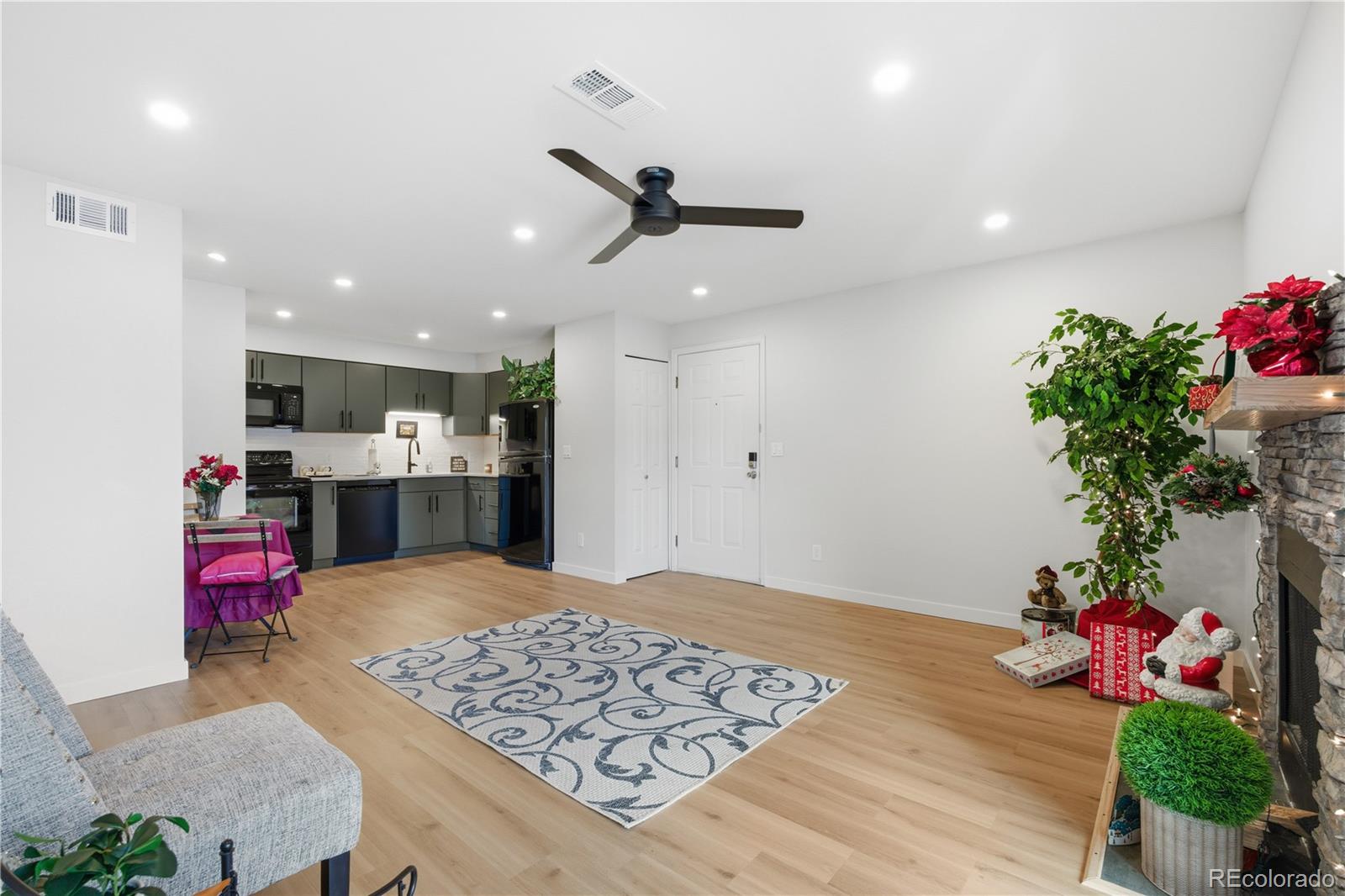 2575 S Syracuse Way Unit 205, Denver CO 80231