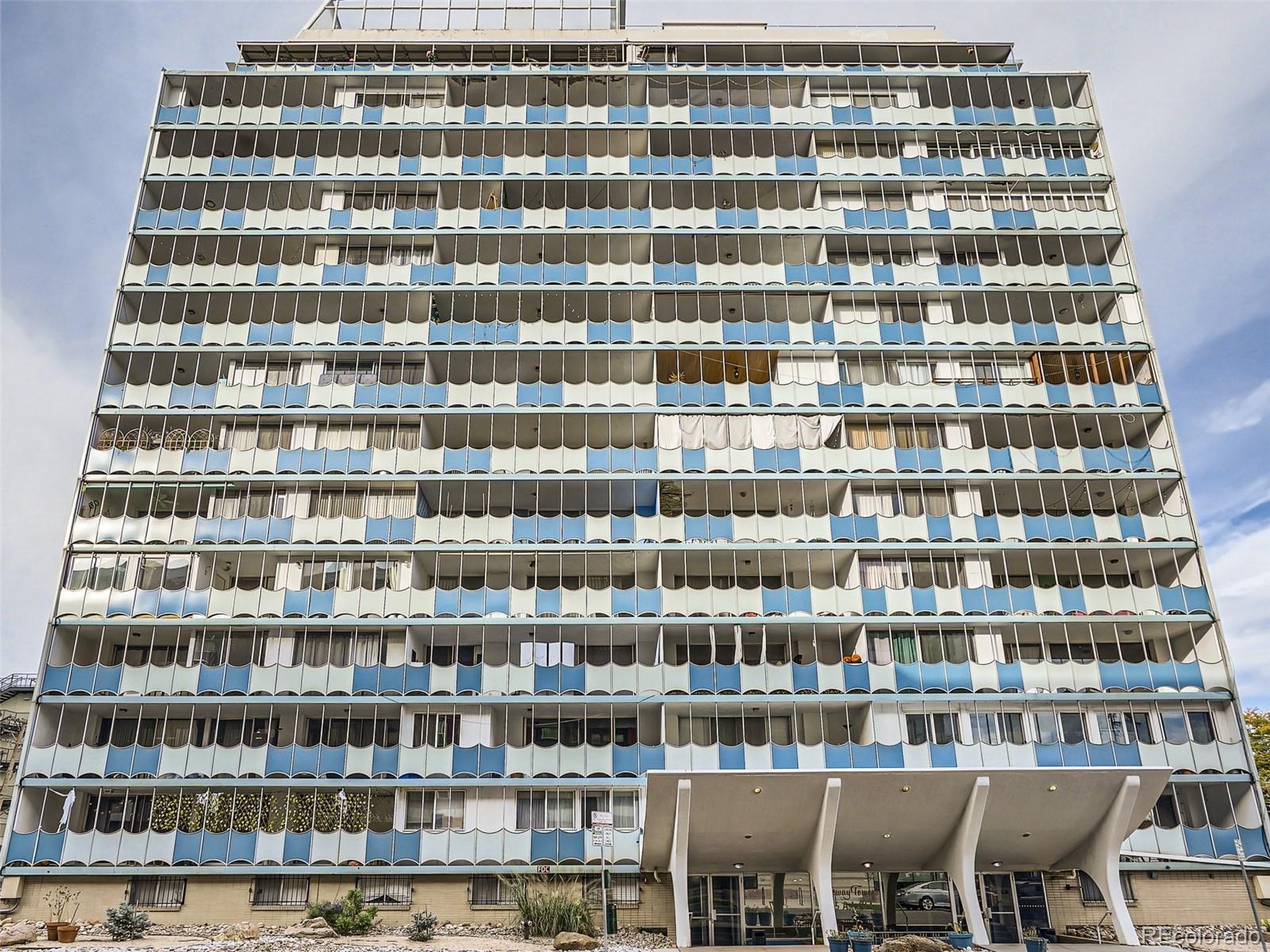 1155 N Ash Street Unit 202, Denver CO 80220