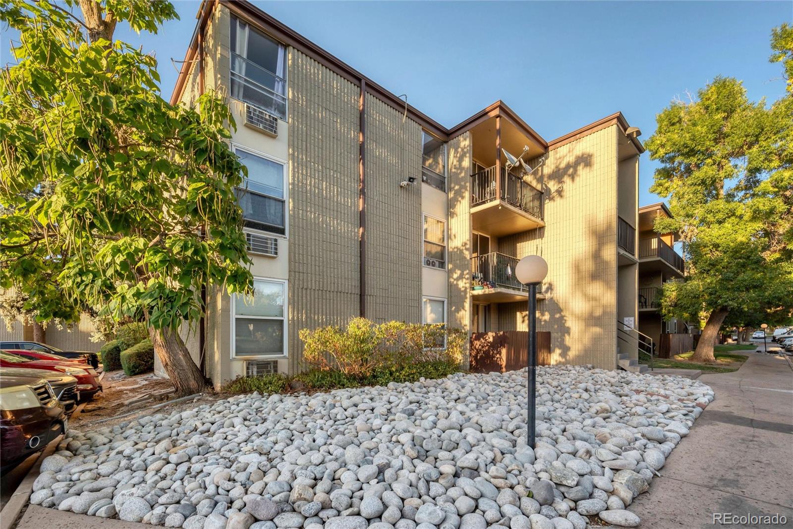 2281 S Vaughn Way Unit 111A, Aurora CO 80014