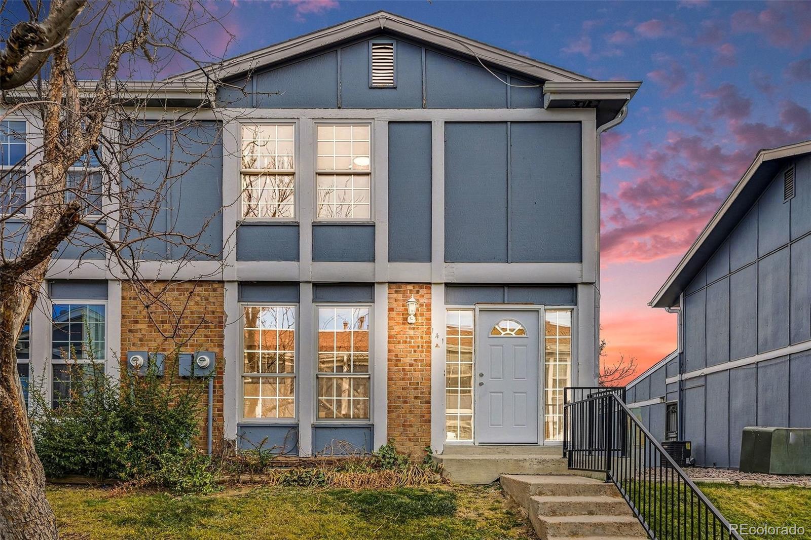 141 Oakland Court, Aurora CO 80011