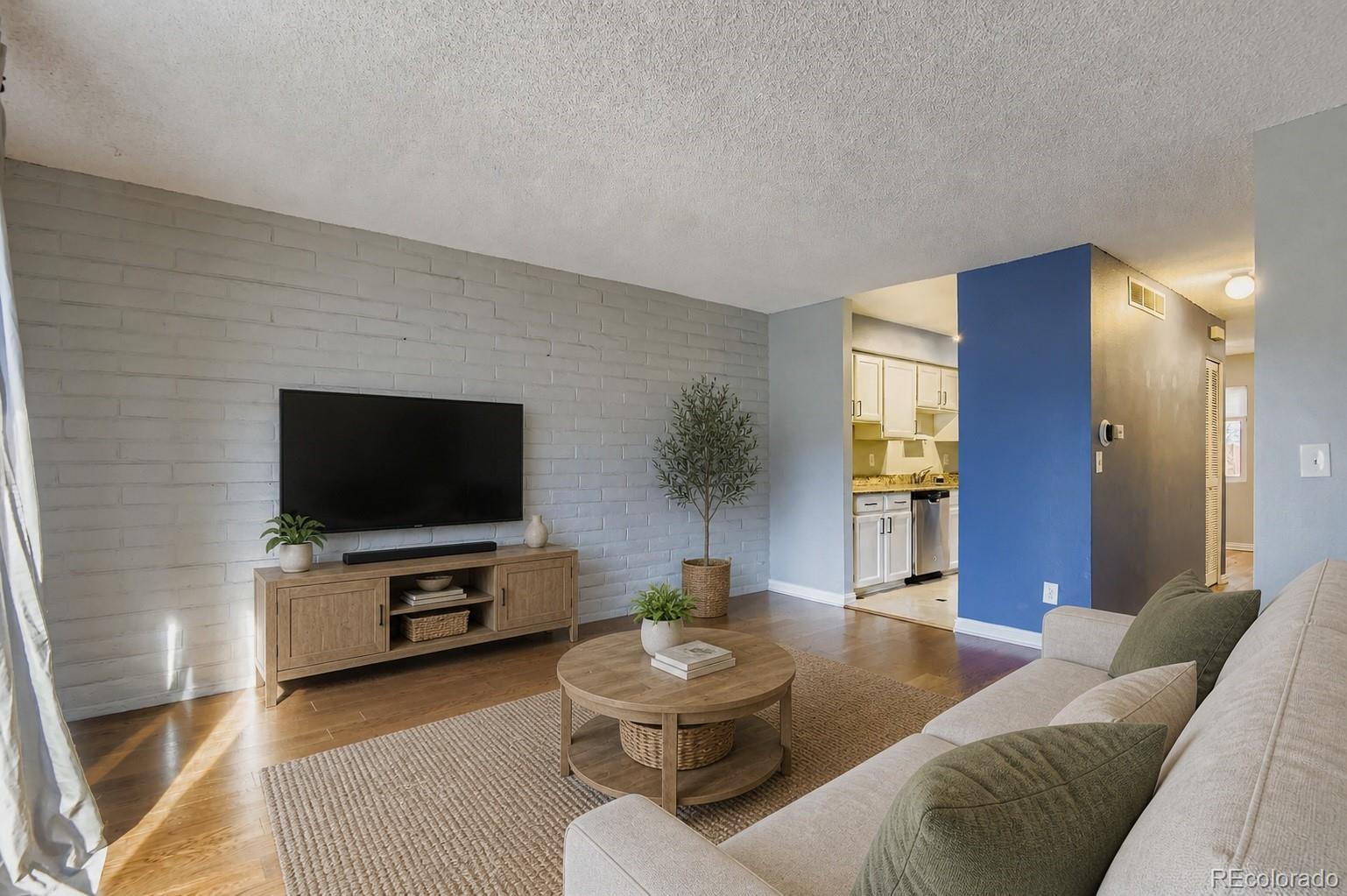 1060 S Parker Road Unit 25, Denver CO 80231