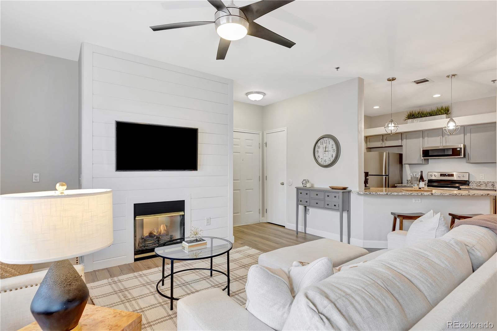 6005 Castlegate Drive Unit B22, Castle Rock CO 80108