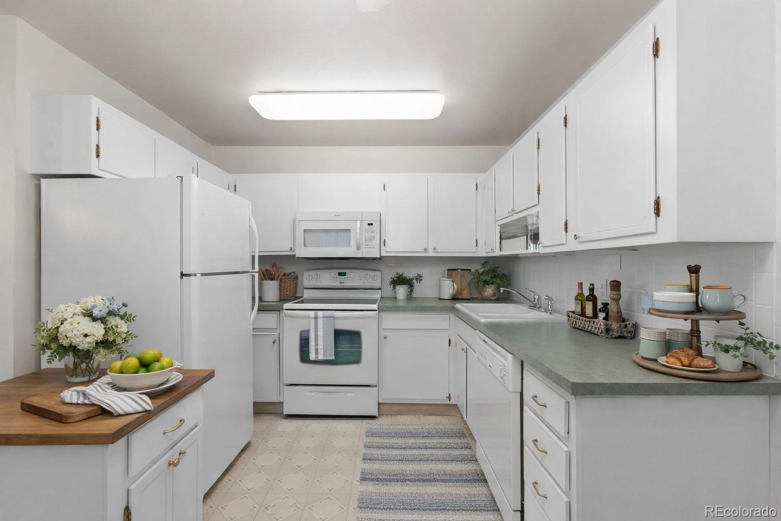 750 S Clinton Street Unit 2B, Denver CO 80247