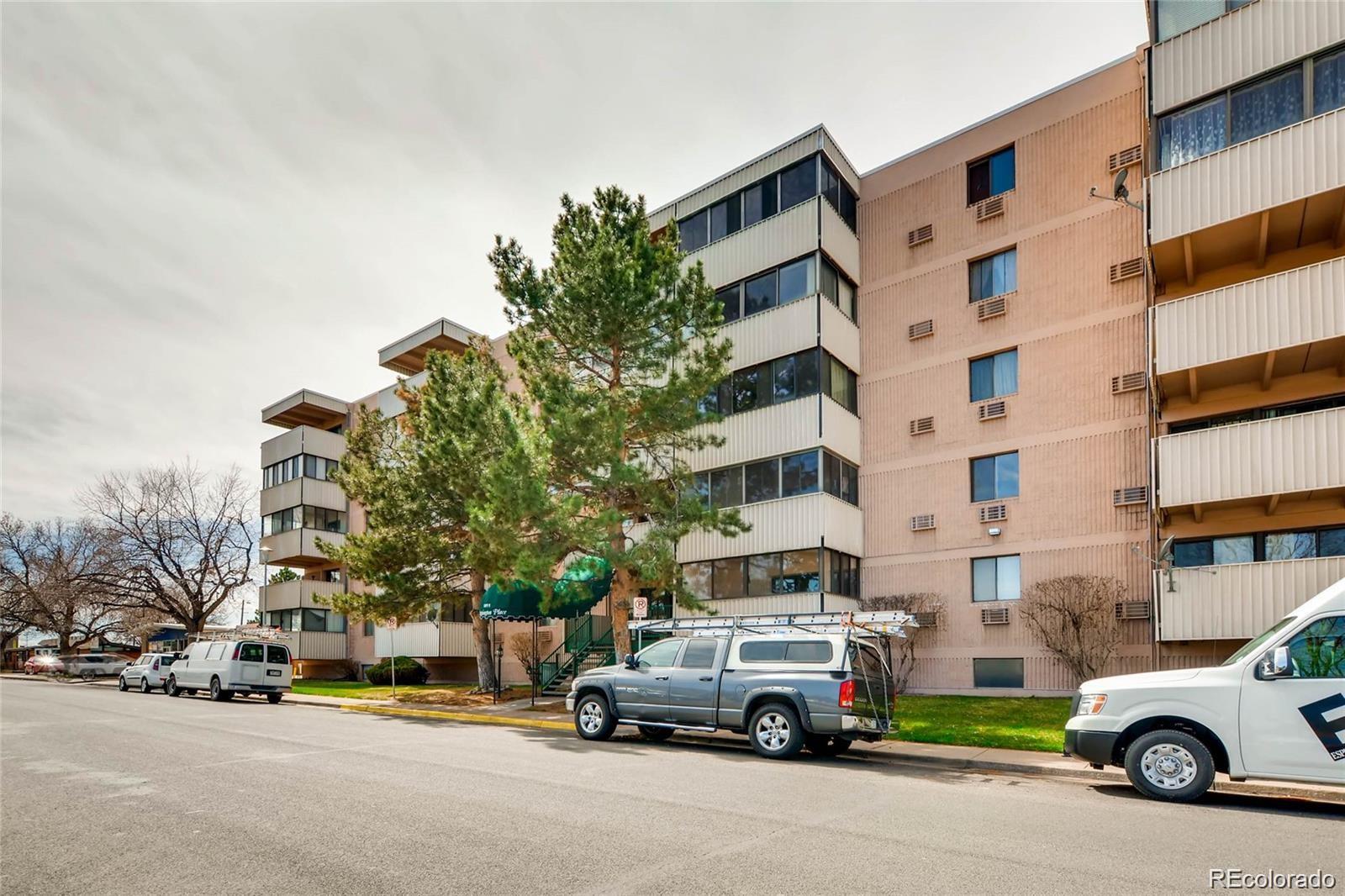 1011 S Ironton Street Unit 204, Aurora CO 80012