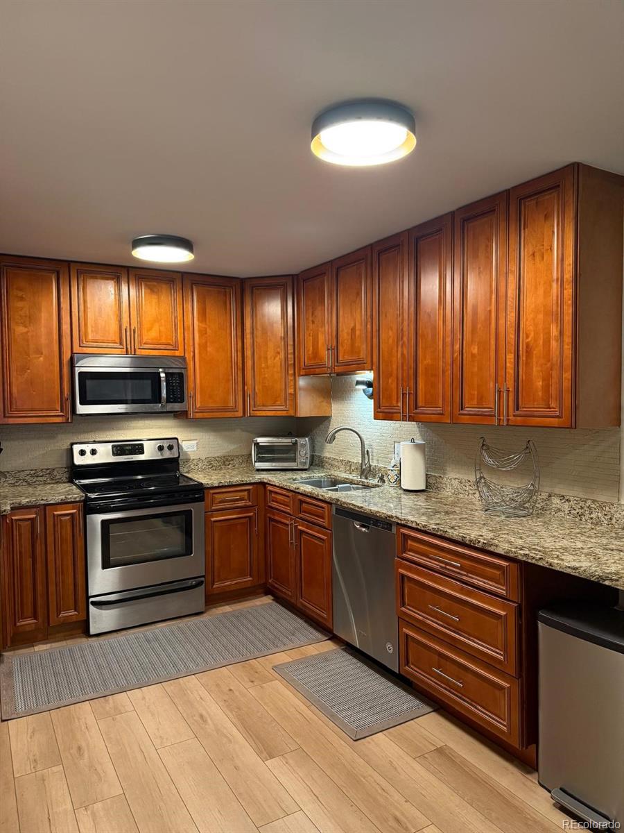 615 S Clinton Street Unit 9B, Denver CO 80247