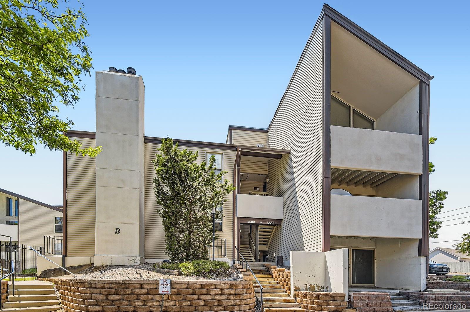 3539 S Fairplay Way Unit 10, Aurora CO 80014