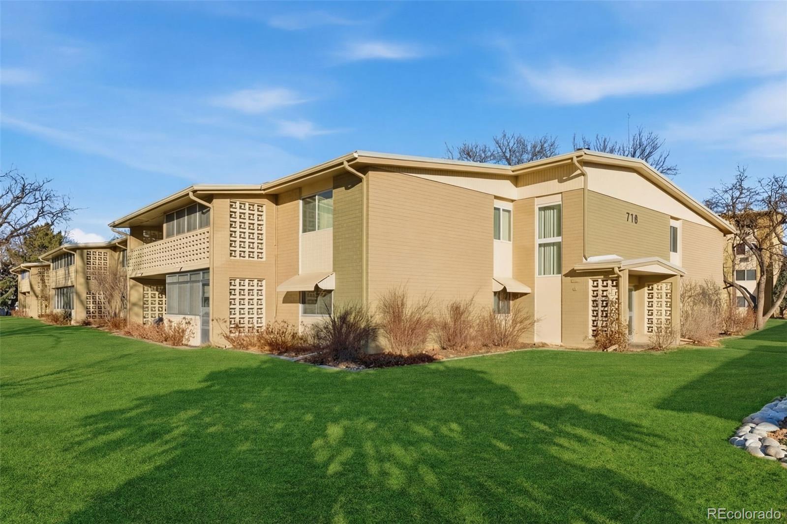 710 S Clinton Street Unit 2B, Denver CO 80247