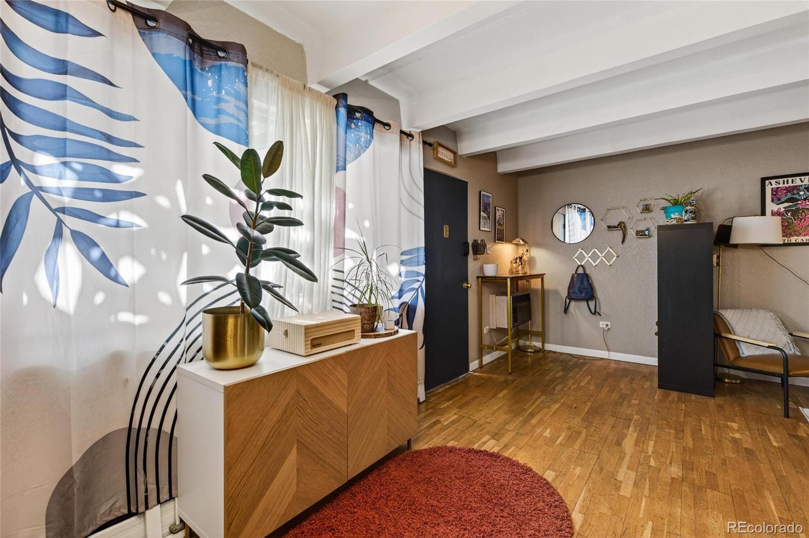 655 N Pearl Street Unit 102, Denver CO 80203