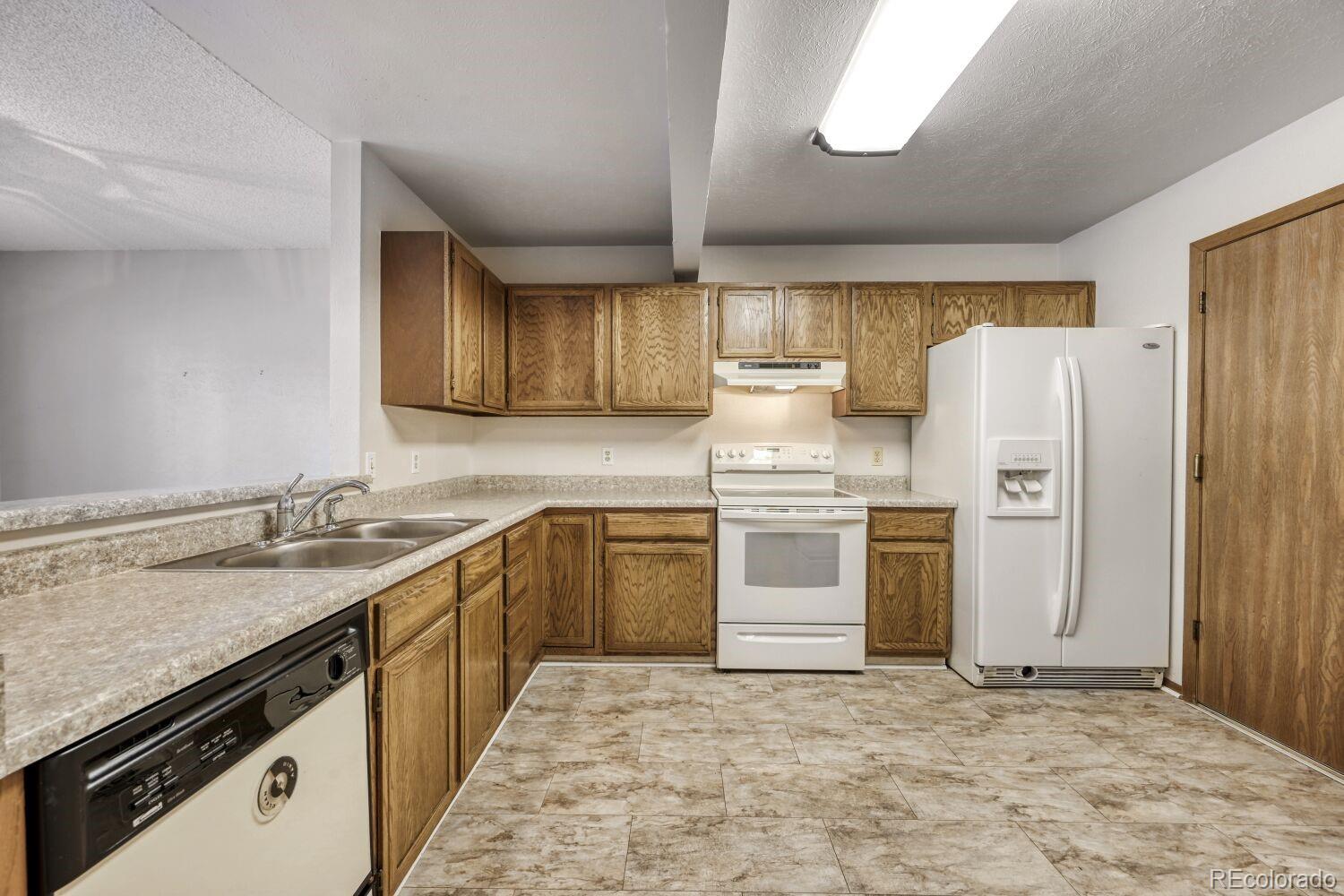 15455 E Louisiana Avenue, Aurora CO 80017