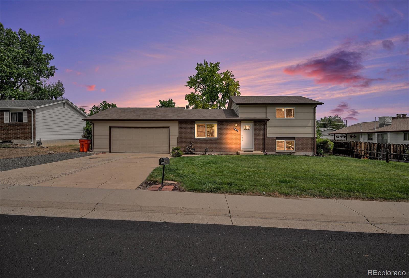6413 W 76th Avenue, Arvada CO 80003