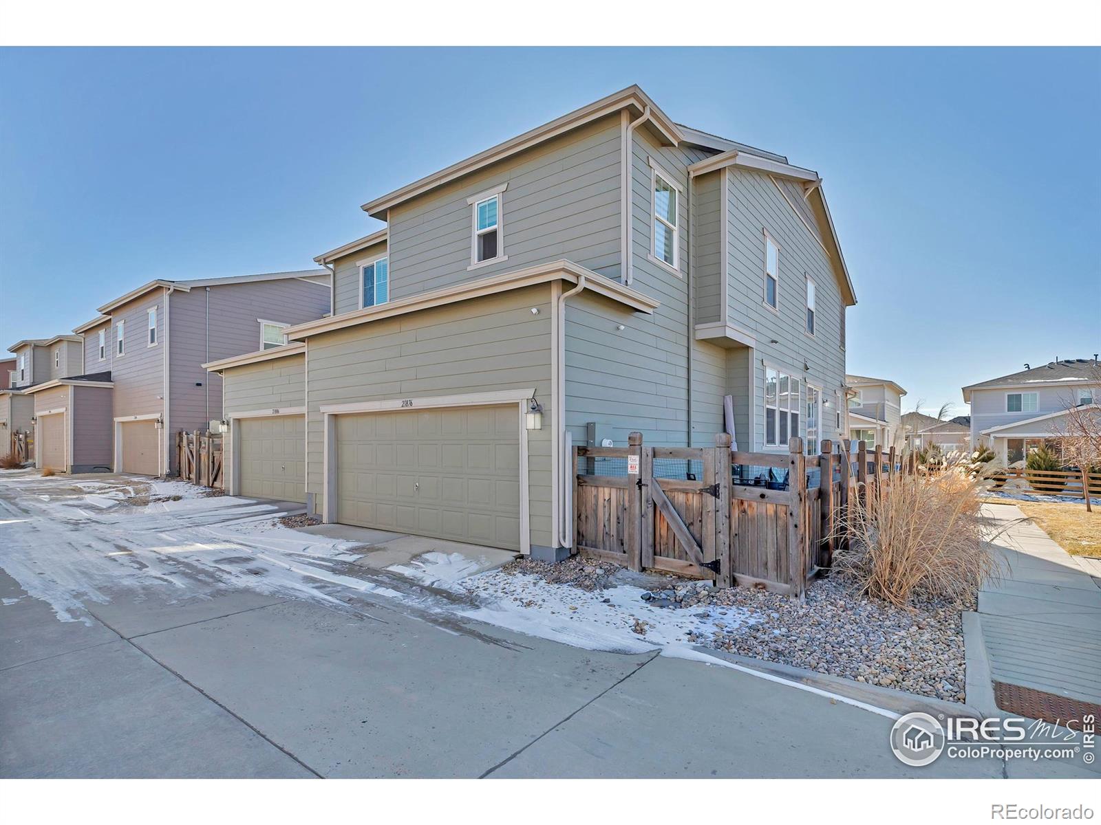 21876 E Radcliff Circle, Aurora CO 80015