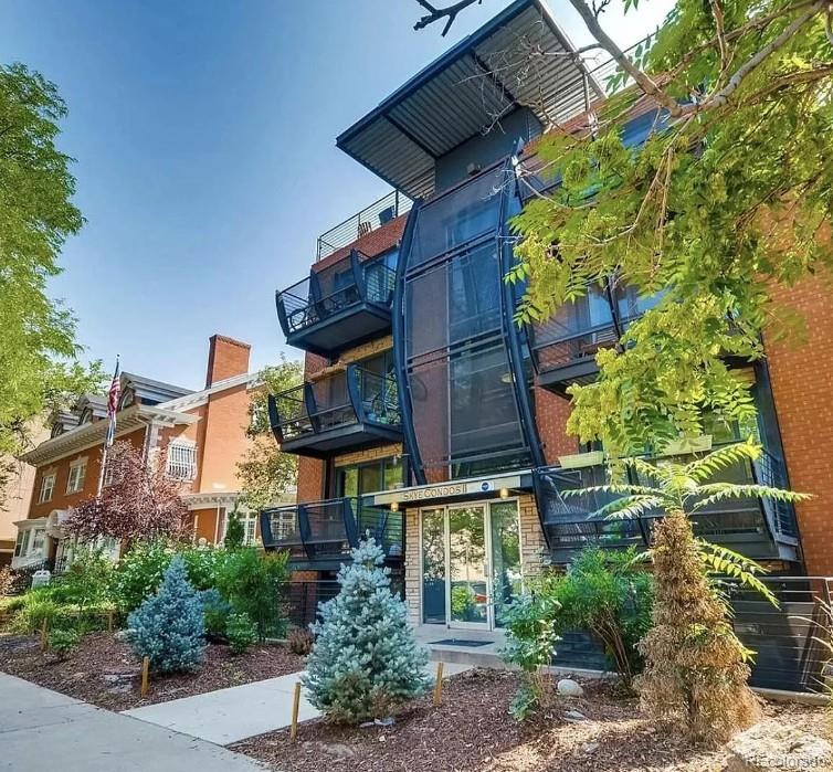 1336 N Logan Street Unit 401, Denver CO 80203