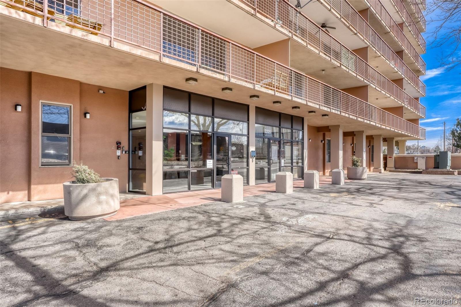 2225 Buchtel Boulevard Unit 305, Denver CO 80210