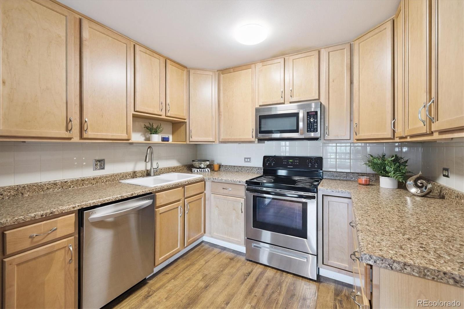 9155 E Center Avenue Unit 2D, Denver CO 80247