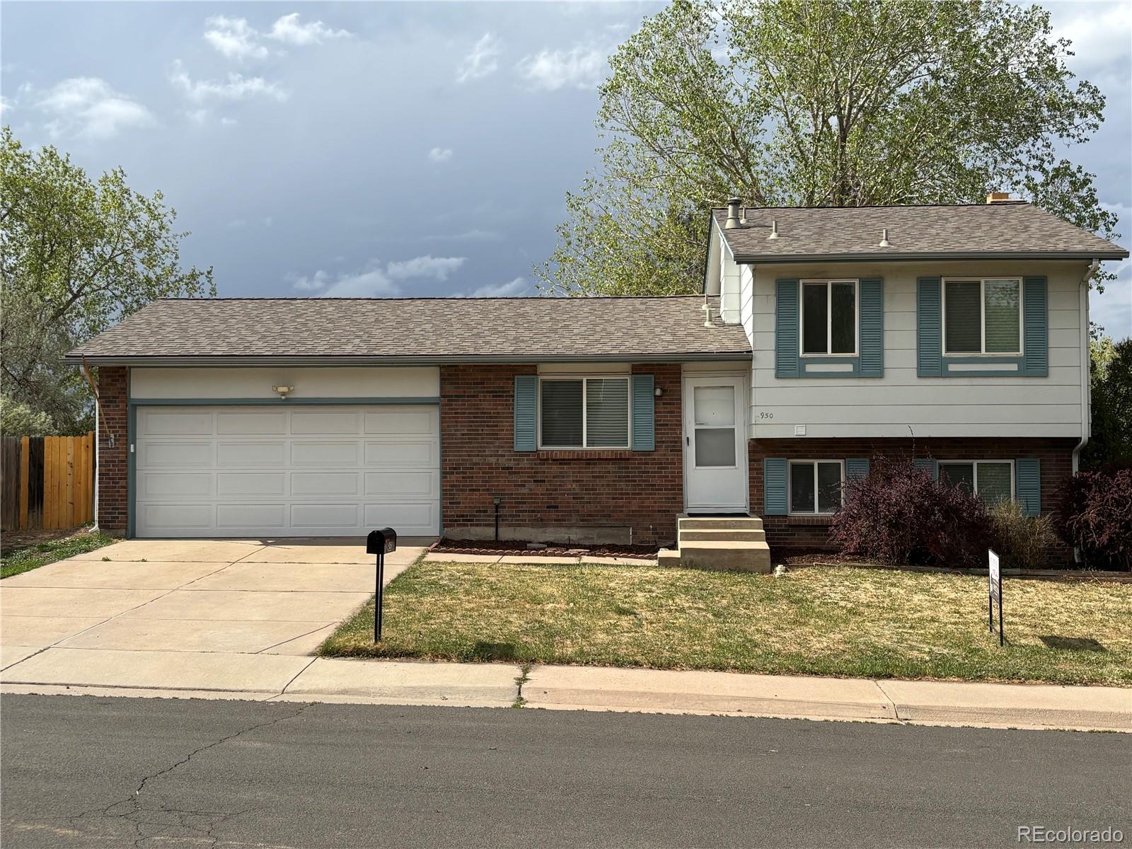 950 S Waco Way, Aurora CO 80017