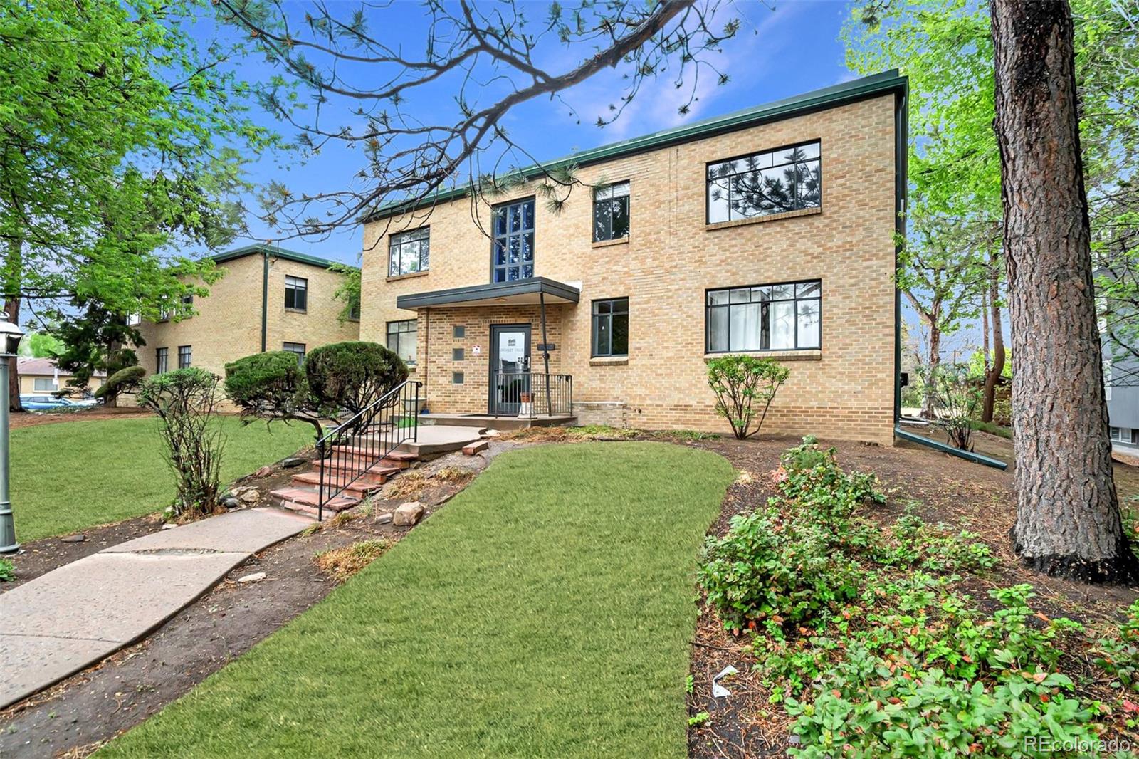 1182 Clermont Street Unit 1B, Denver CO 80220