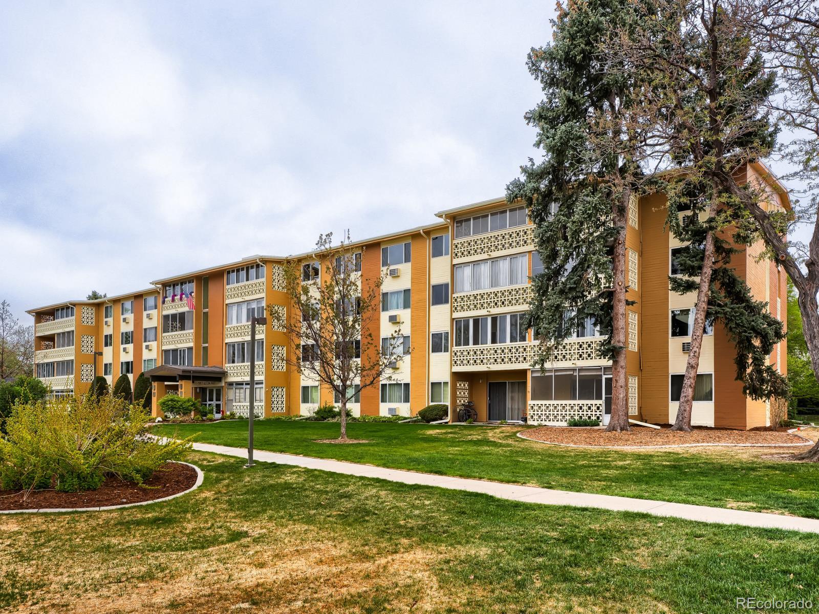 795 S Alton Way Unit 8C, Denver CO 80247