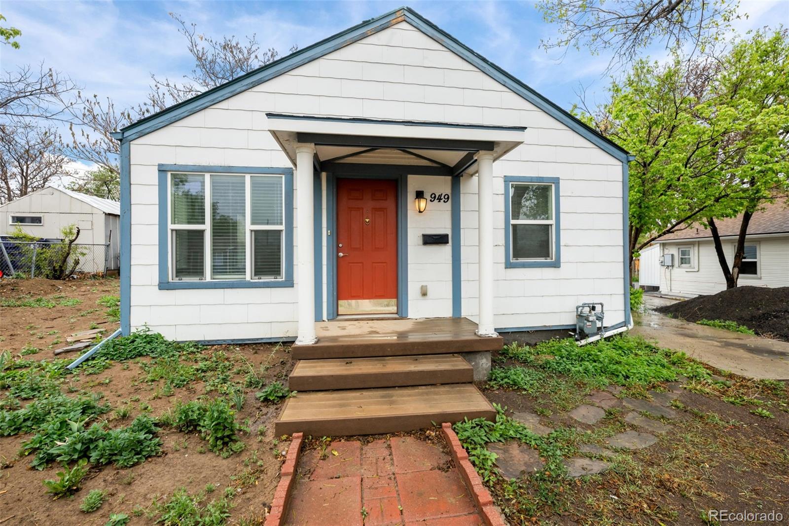 949 S Perry Street, Denver CO 80219