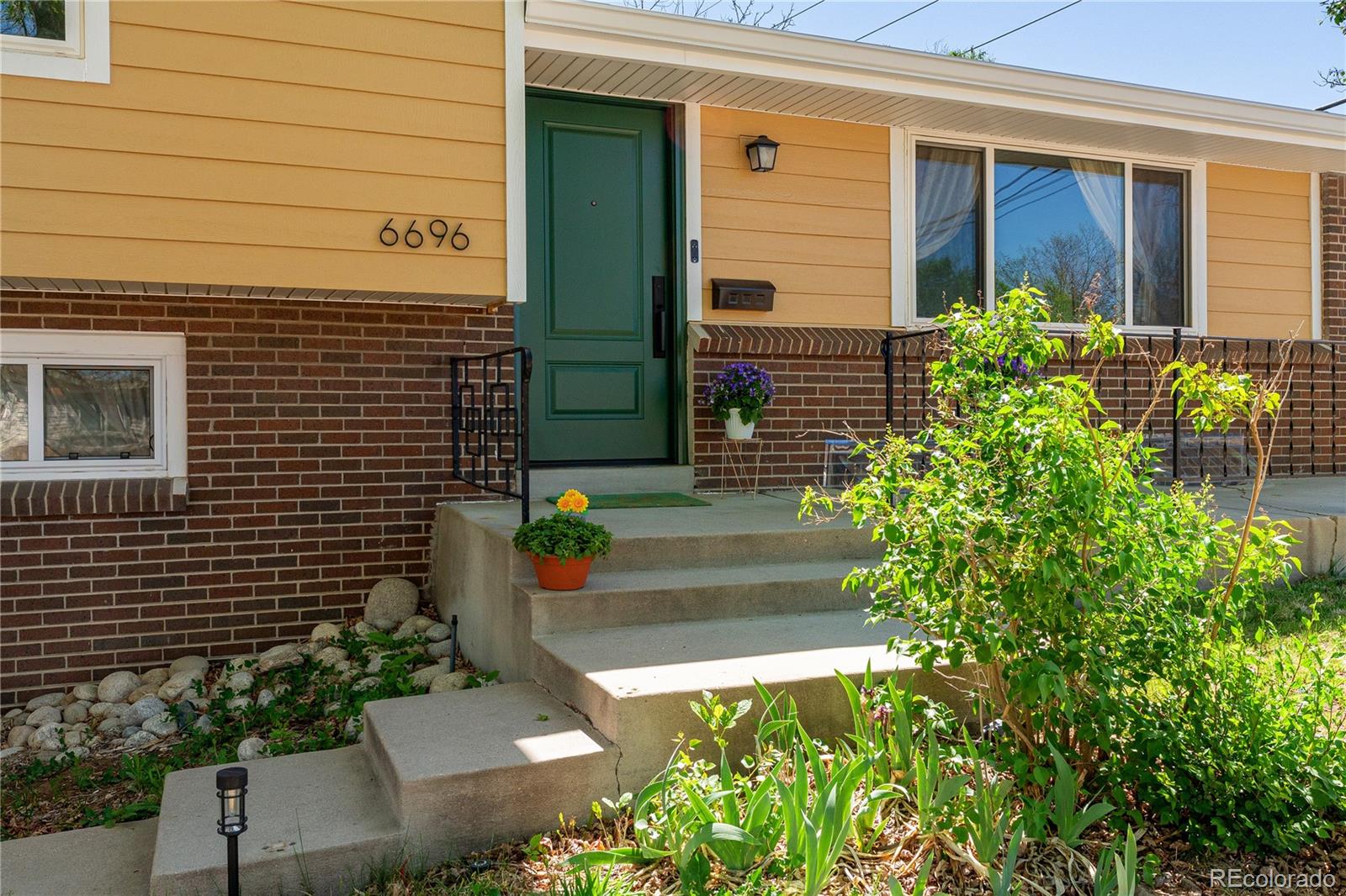 6696 S Kit Carson Street, Centennial CO 80121