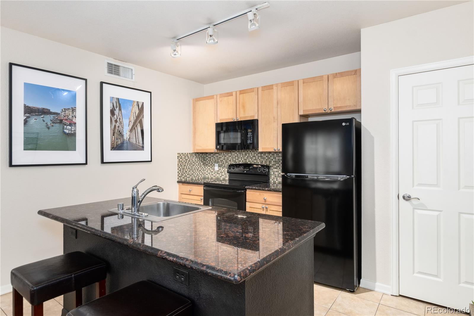 1623 Saint Paul Street Unit 301, Denver CO 80206