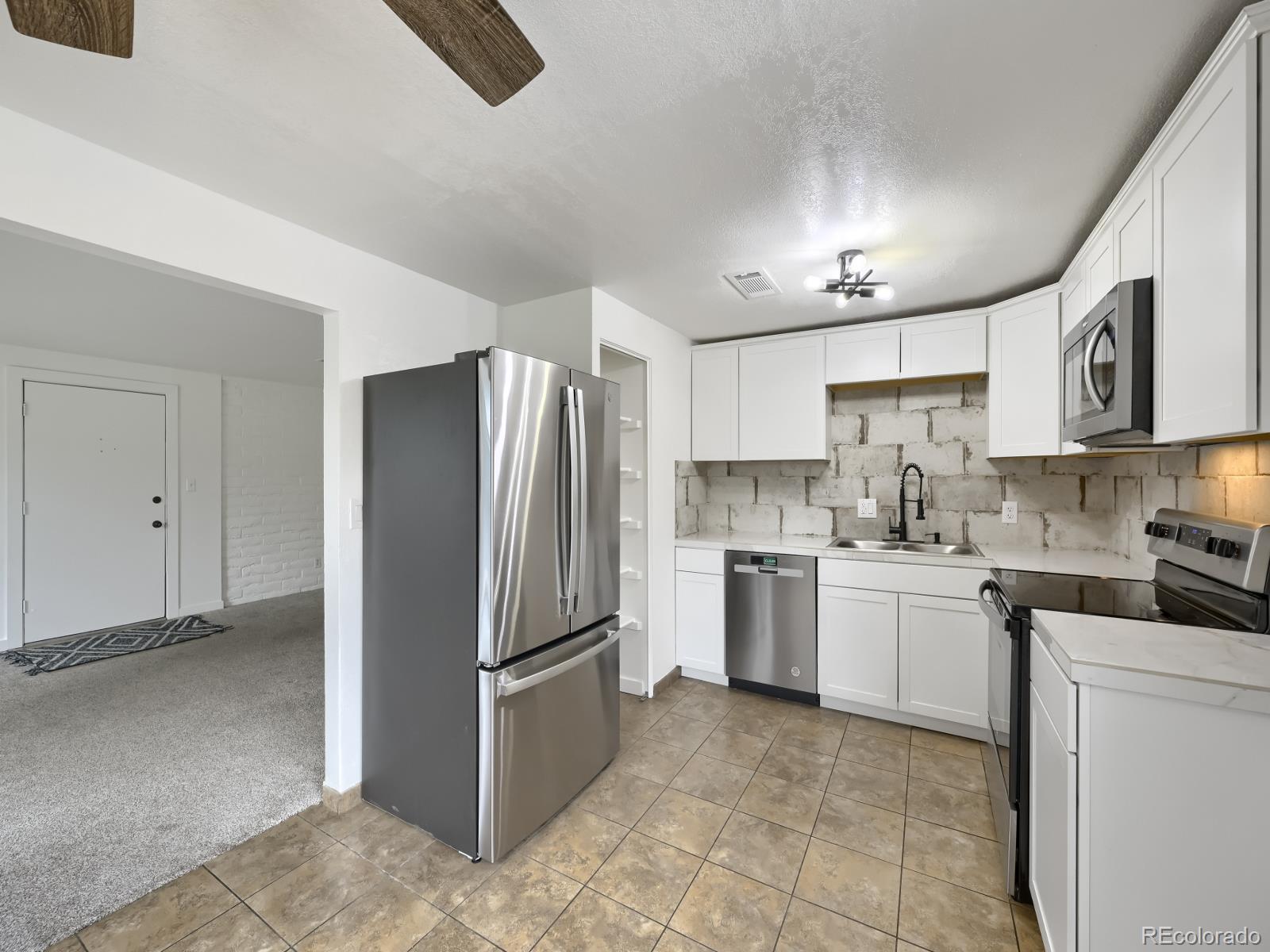 1723 Robb Street Unit 33, Lakewood CO 80215