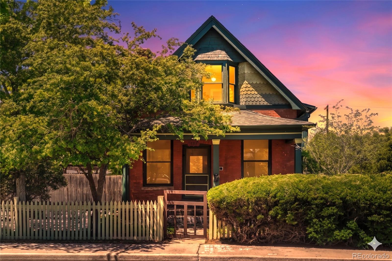 1557 Dallas Street, Aurora CO 80010