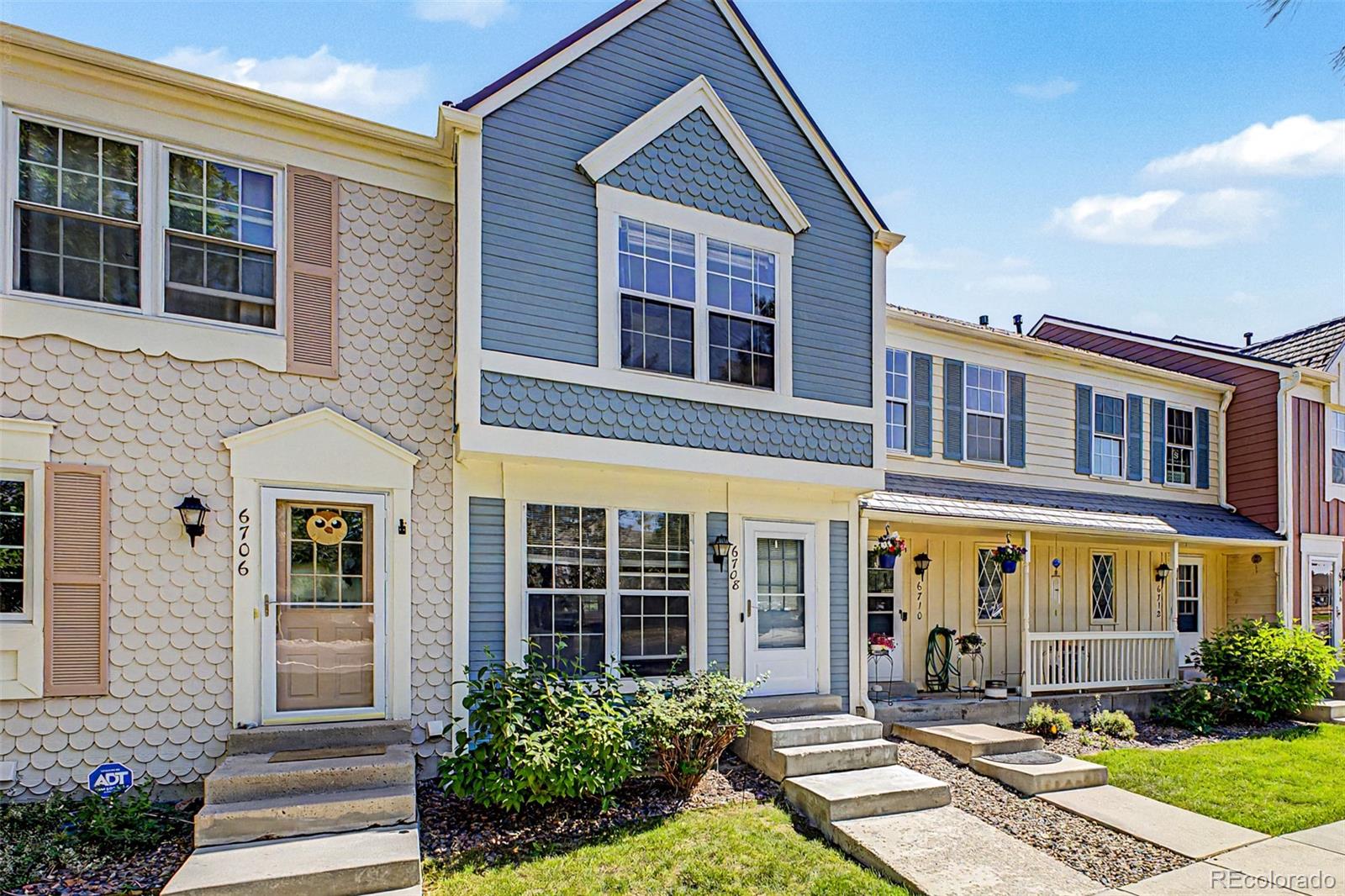 6708 S Holland Way, Littleton CO 80128