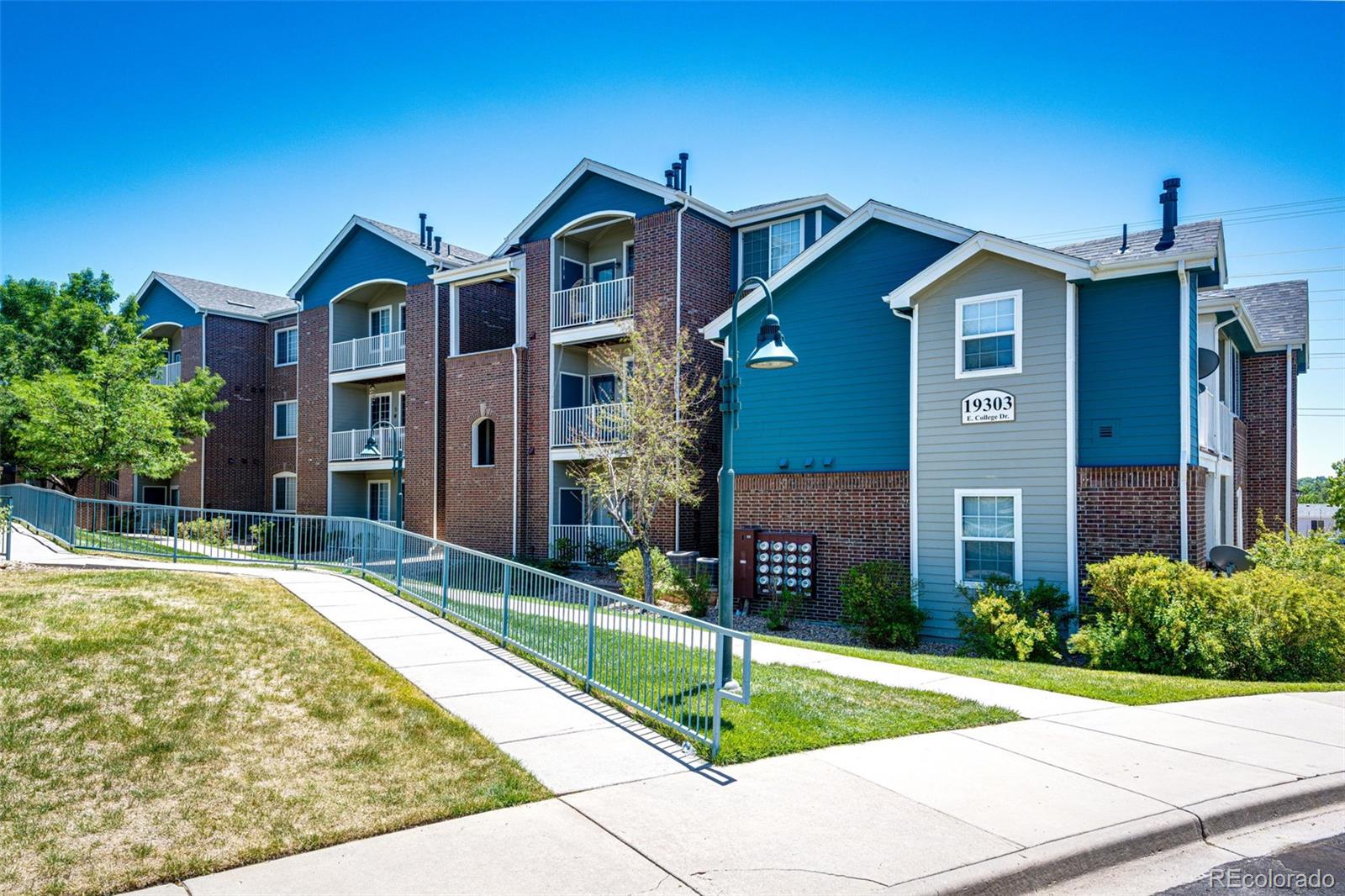 19303 E College Drive Unit 201, Aurora CO 80013