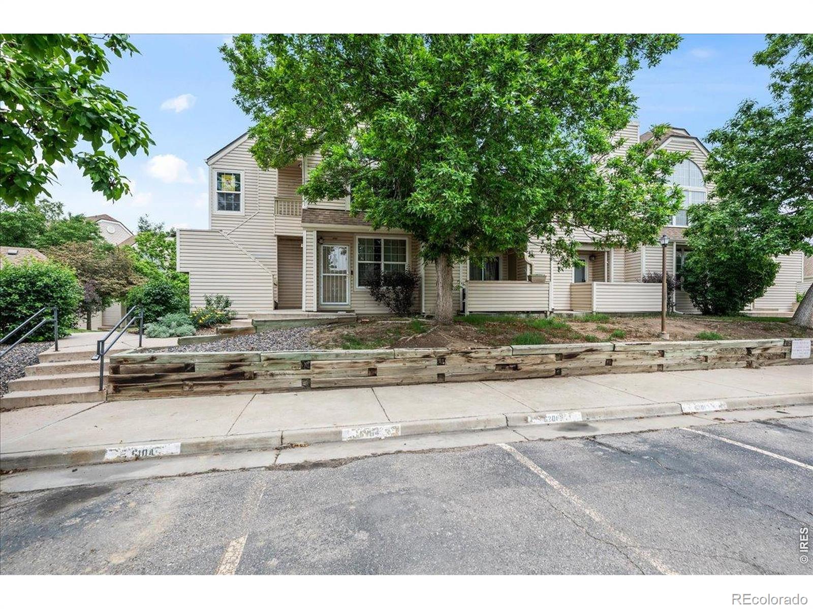 989 S Miller Street Unit 204, Lakewood CO 80226
