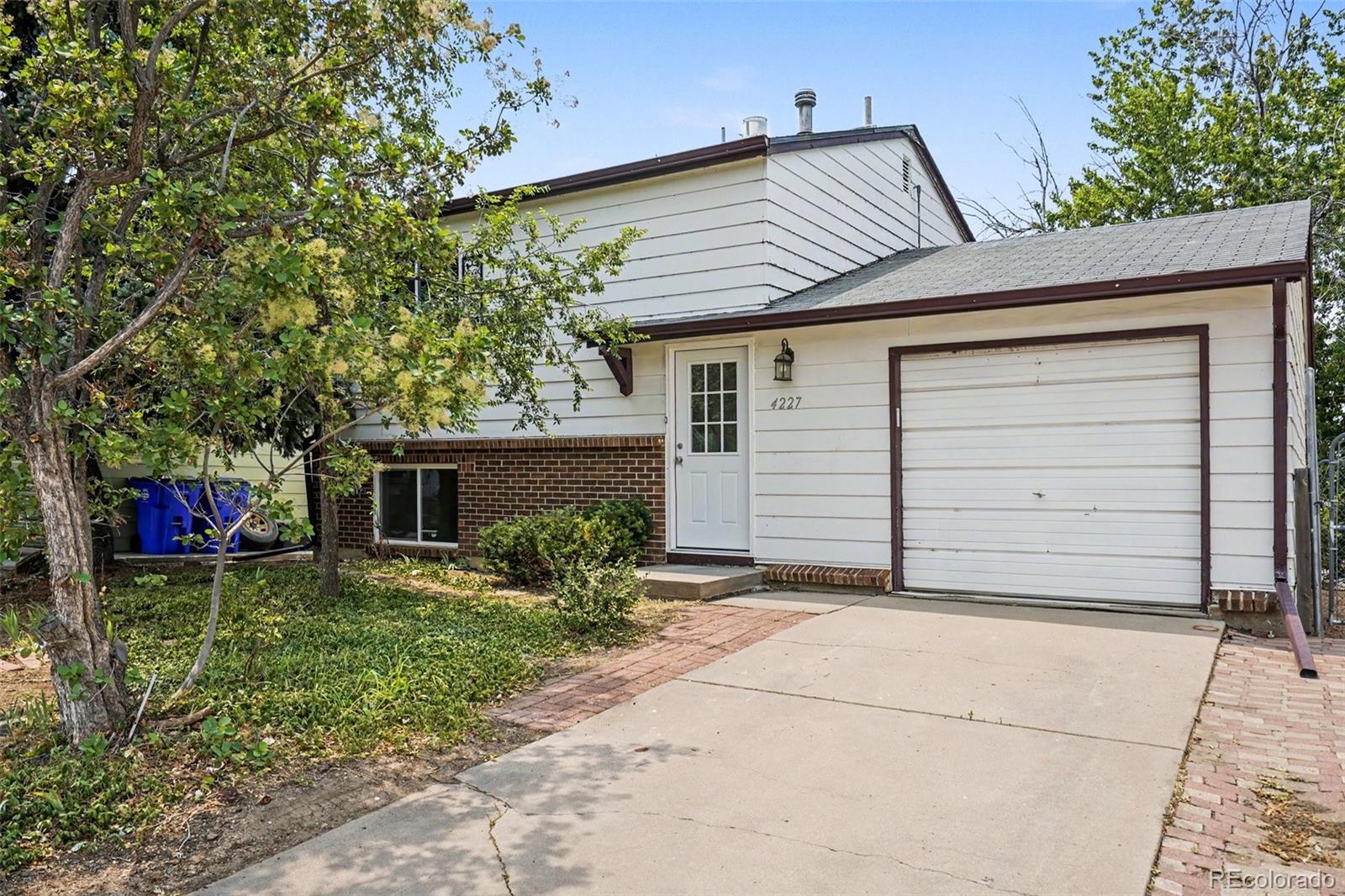 4227 S Uravan Street, Aurora CO 80013